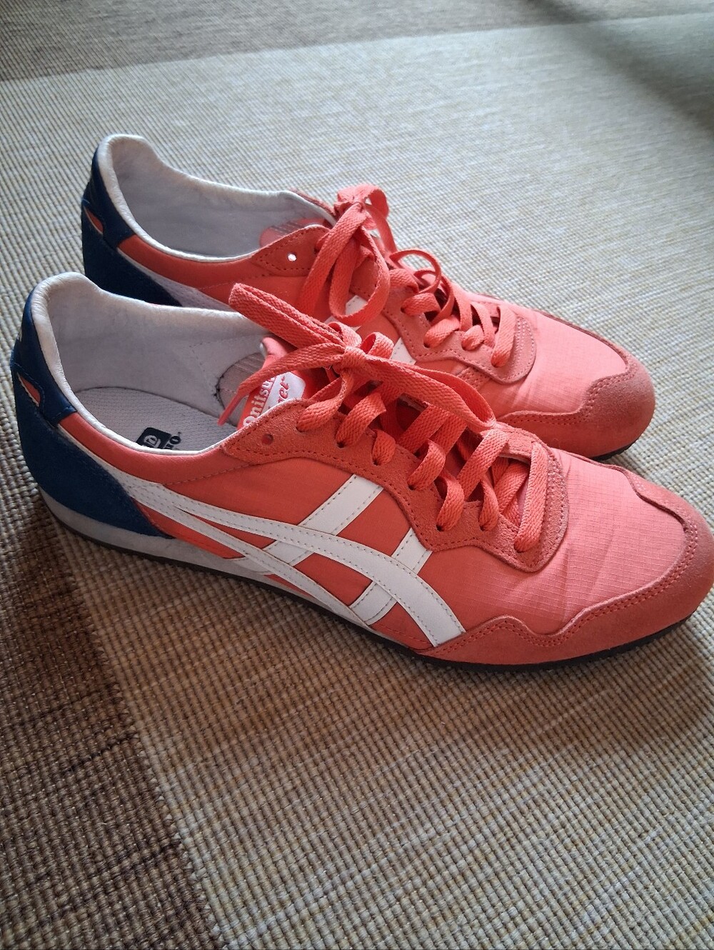 Onitsuka Tiger Serrano Model/ Salmon Red, Coral